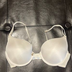 Vassarette Adjustable Push-up Bra, White, Size 34C